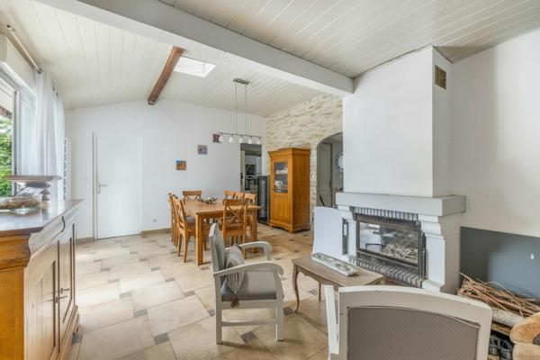 Maison spacieuse à vendre à Canéjan - 4 chambres et piscine !
