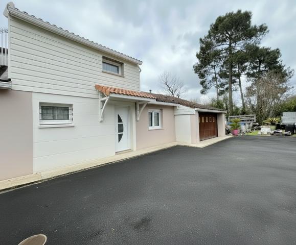 Maison spacieuse à vendre à Canéjan - 4 chambres et piscine !