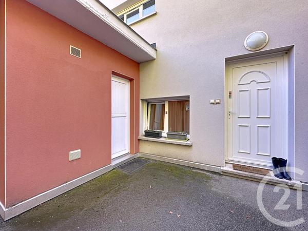 Appartement F3 à vendre  4 pièces - 67,82 m2 GRAND CHARMONT - 25