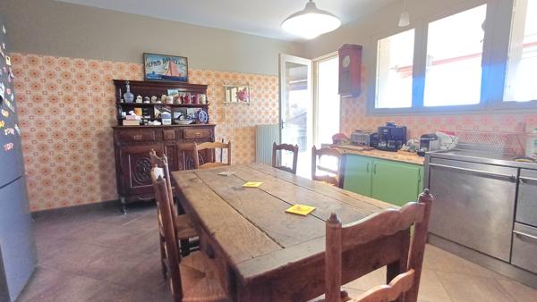 Ouveillan (11590) COUP DE CŒUR – Maison 210 m² – Vue dégagée – Piscine – Terrain arboré