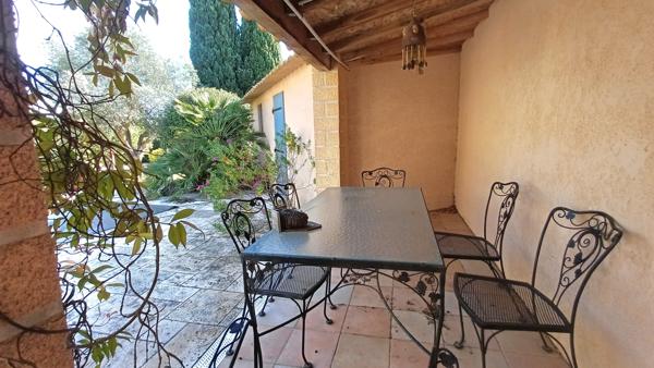 Ouveillan (11590) COUP DE CŒUR – Maison 210 m² – Vue dégagée – Piscine – Terrain arboré