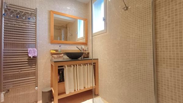 Ouveillan (11590) COUP DE CŒUR – Maison 210 m² – Vue dégagée – Piscine – Terrain arboré