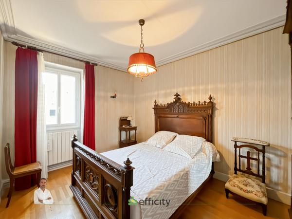 Maison 9 pièces - 260 m²