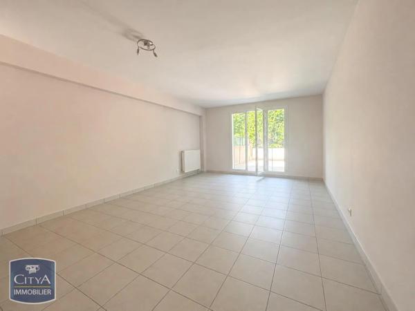 Appartement à louer 3 pièces 75.31m² Charnay-lès-Mâcon (71850)