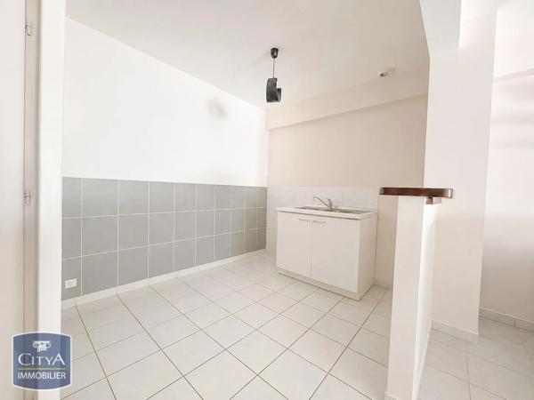 Appartement à louer 3 pièces 75.31m² Charnay-lès-Mâcon (71850)