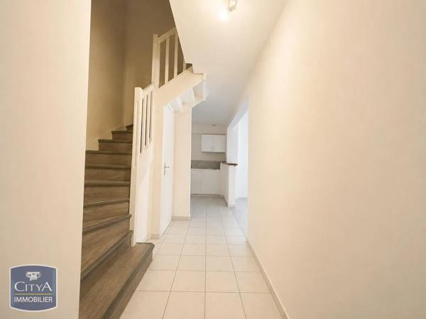 Appartement à louer 3 pièces 75.31m² Charnay-lès-Mâcon (71850)