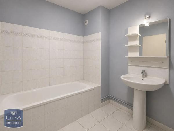 Appartement à louer 3 pièces 75.31m² Charnay-lès-Mâcon (71850)
