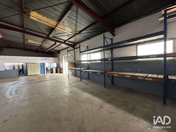Location hangar 300 m² Vatimont