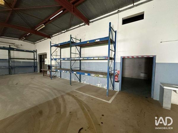 Location hangar 300 m² Vatimont