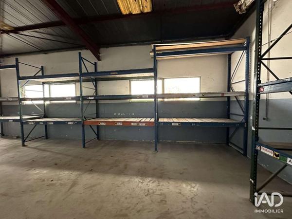 Location hangar 300 m² Vatimont