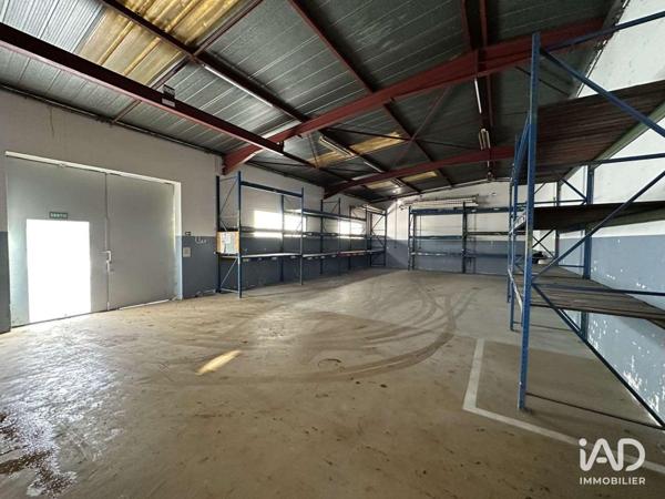Location hangar 300 m² Vatimont