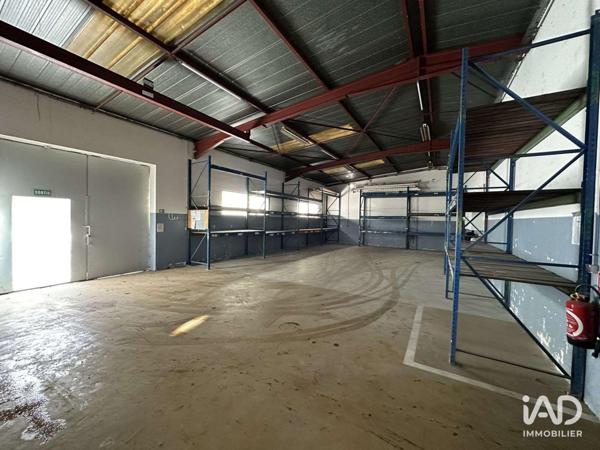 Location hangar 300 m² Vatimont