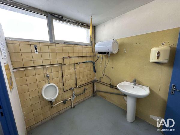 Location hangar 300 m² Vatimont