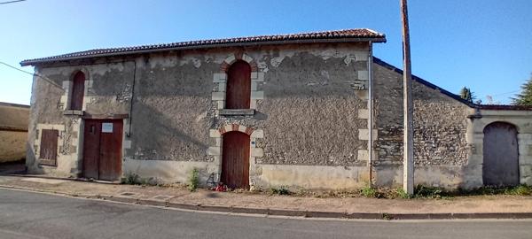 À vendre - Maison ancienne, 3 pièces située à Richelieu (37120)