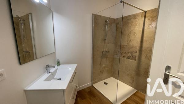 Location appartement 3 pièces 69 m² Nîmes