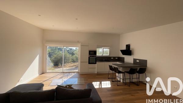 Location appartement 3 pièces 69 m² Nîmes