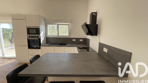 Location appartement 3 pièces 69 m² Nîmes