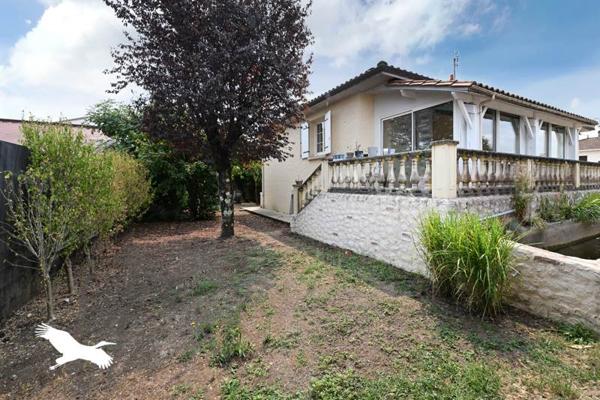 Maison à vendre |  Saint-Michel |  8 pièces | 150 m²