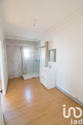 Building for sale 270 m² Meaux