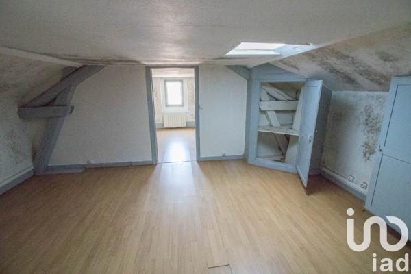 Building for sale 270 m² Meaux