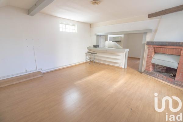 Building for sale 270 m² Meaux