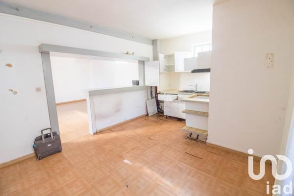 Building for sale 270 m² Meaux