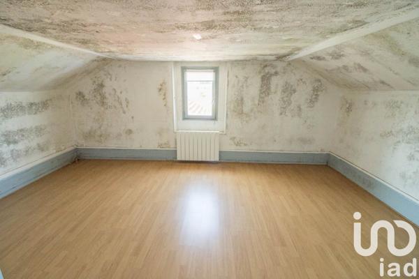 Building for sale 270 m² Meaux