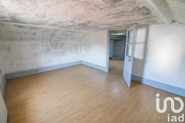 Building for sale 270 m² Meaux