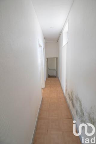 Building for sale 270 m² Meaux