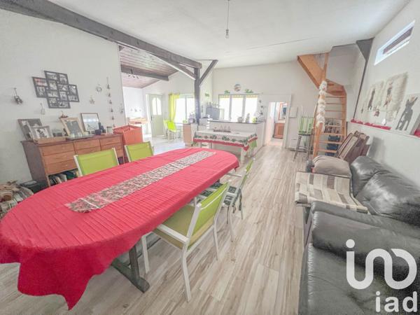 Building for sale 270 m² Meaux