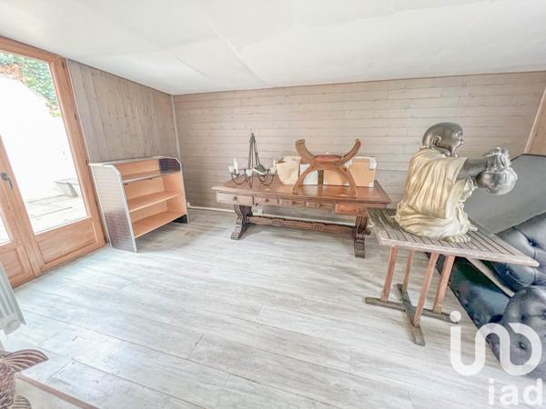 Building for sale 270 m² Meaux