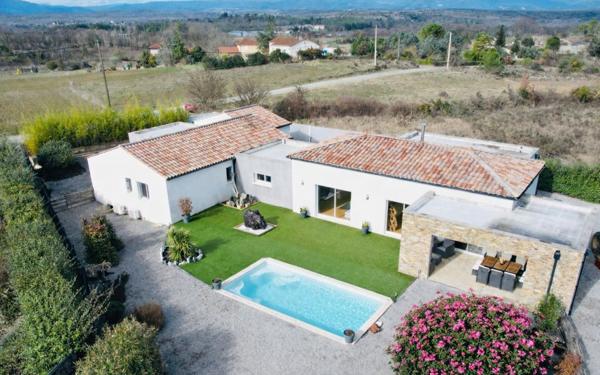 Maison à vendre    4 pièces •  Ruoms