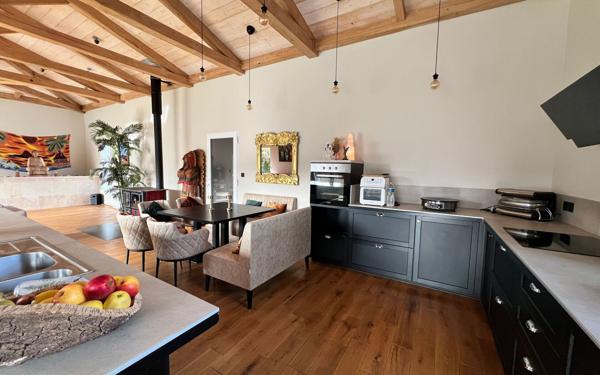 Maison à vendre    4 pièces •  Ruoms