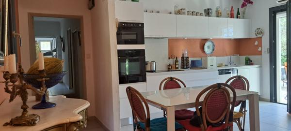 L'Isle-sur-la-Sorgue (84800) Superbe maison l'Isle sur la Sorgue