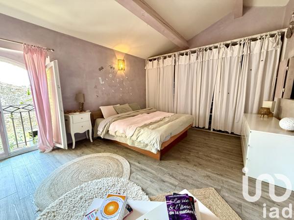 Maison à vendre 7 pièces 250 m² Camaret-sur-Aigues