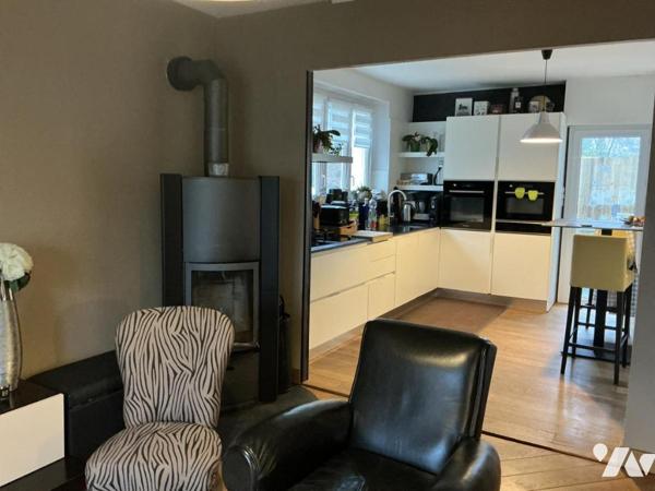 MAISON DE BOURG 5 chambres avec jardin et piscine PLOEREN