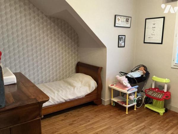 MAISON DE BOURG 5 chambres avec jardin et piscine PLOEREN