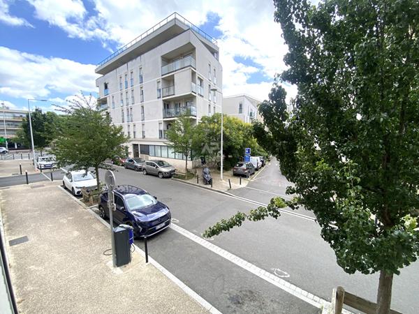 Appartement Nanterre 2 pièce(s) 49 m2 249 000 € **  - Référence  15492