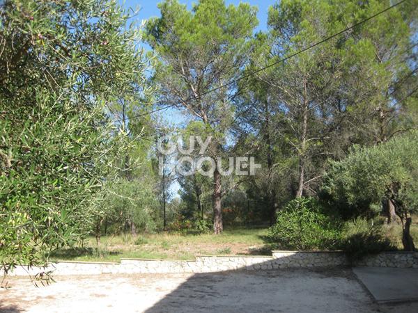 Maison Tarascon dans la garrigue sur 3205 m²