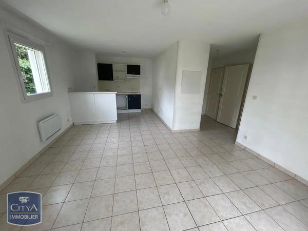 Appartement à louer 2 pièces 43.96m² Tonnay-Charente (17430)