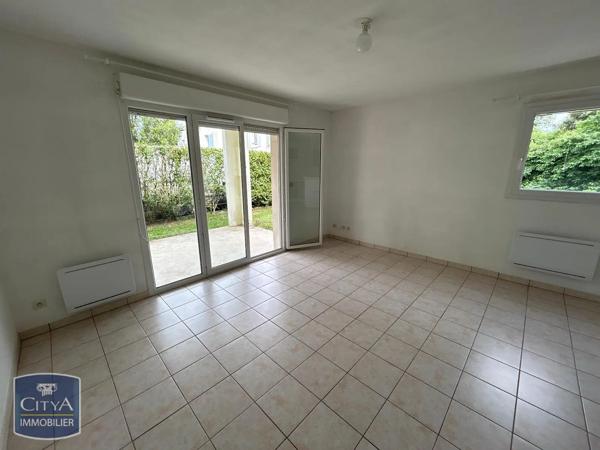 Appartement à louer 2 pièces 43.96m² Tonnay-Charente (17430)
