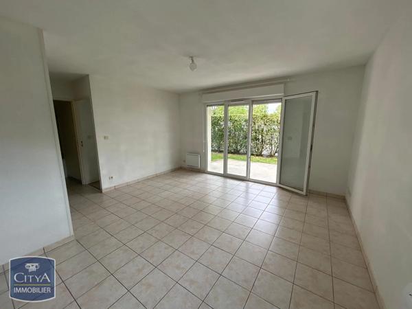 Appartement à louer 2 pièces 43.96m² Tonnay-Charente (17430)