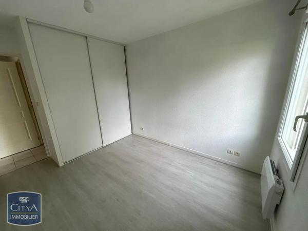 Appartement à louer 2 pièces 43.96m² Tonnay-Charente (17430)