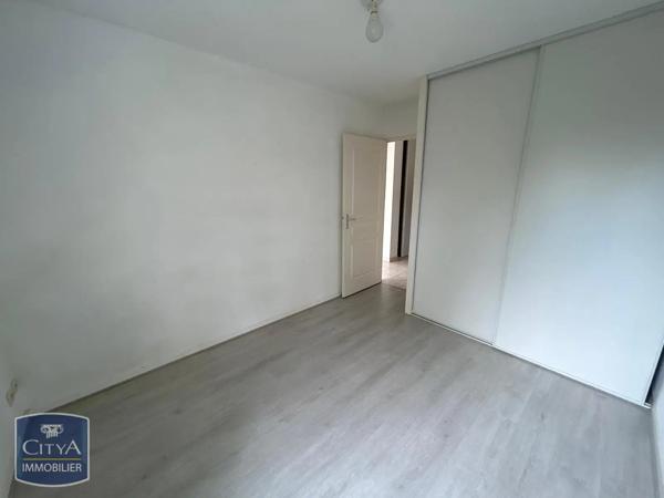 Appartement à louer 2 pièces 43.96m² Tonnay-Charente (17430)