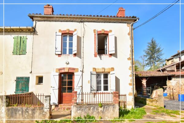 Maison à vendre 5 pièces de 71 m2 habitables avec jardin, courette, dépendances proche de NOGARO (32)