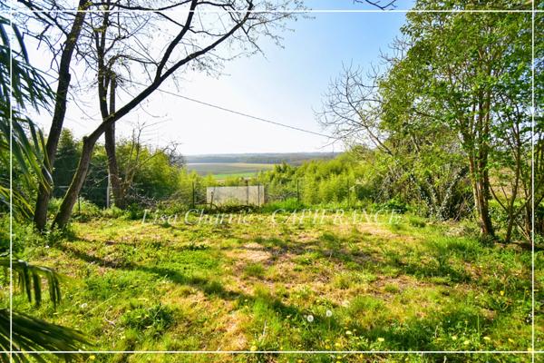 Maison à vendre 5 pièces de 71 m2 habitables avec jardin, courette, dépendances proche de NOGARO (32)