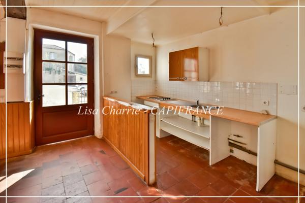 Maison à vendre 5 pièces de 71 m2 habitables avec jardin, courette, dépendances proche de NOGARO (32)