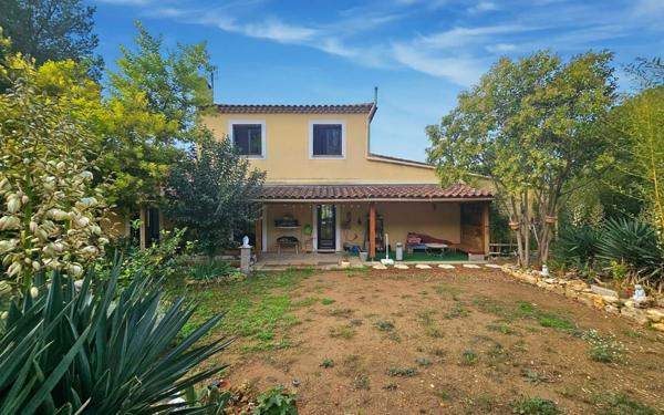 Maison à vendre    4 pièces • 104 m2 Salon-de-Provence