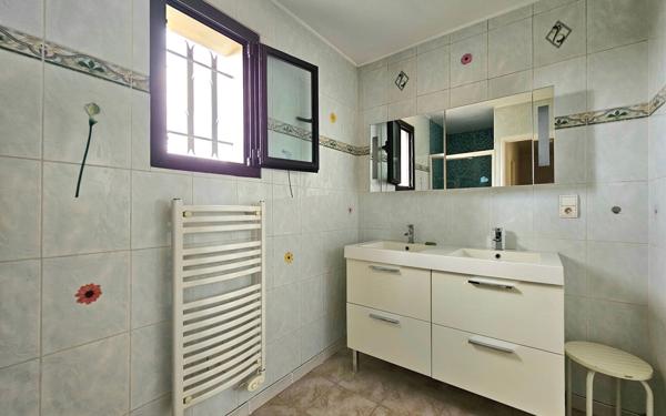 Maison à vendre    4 pièces • 104 m2 Salon-de-Provence