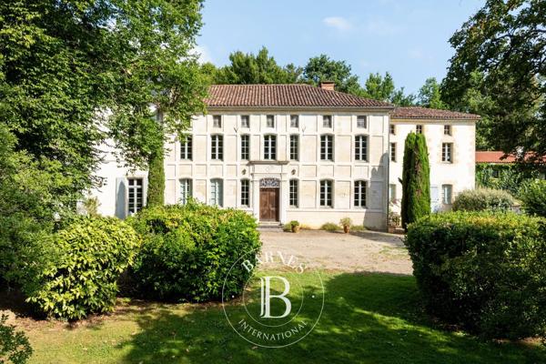 Dax, Château 7 Chambres -  700 m² à vendre